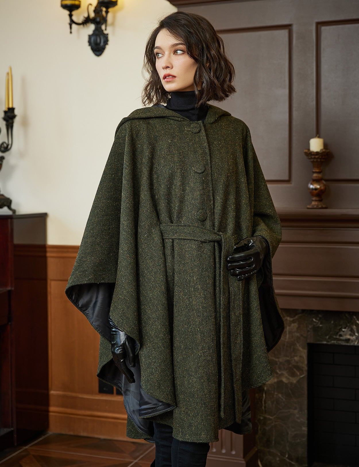 Cape à capuche en tweed pour femme avec ceinture et doublure en satin