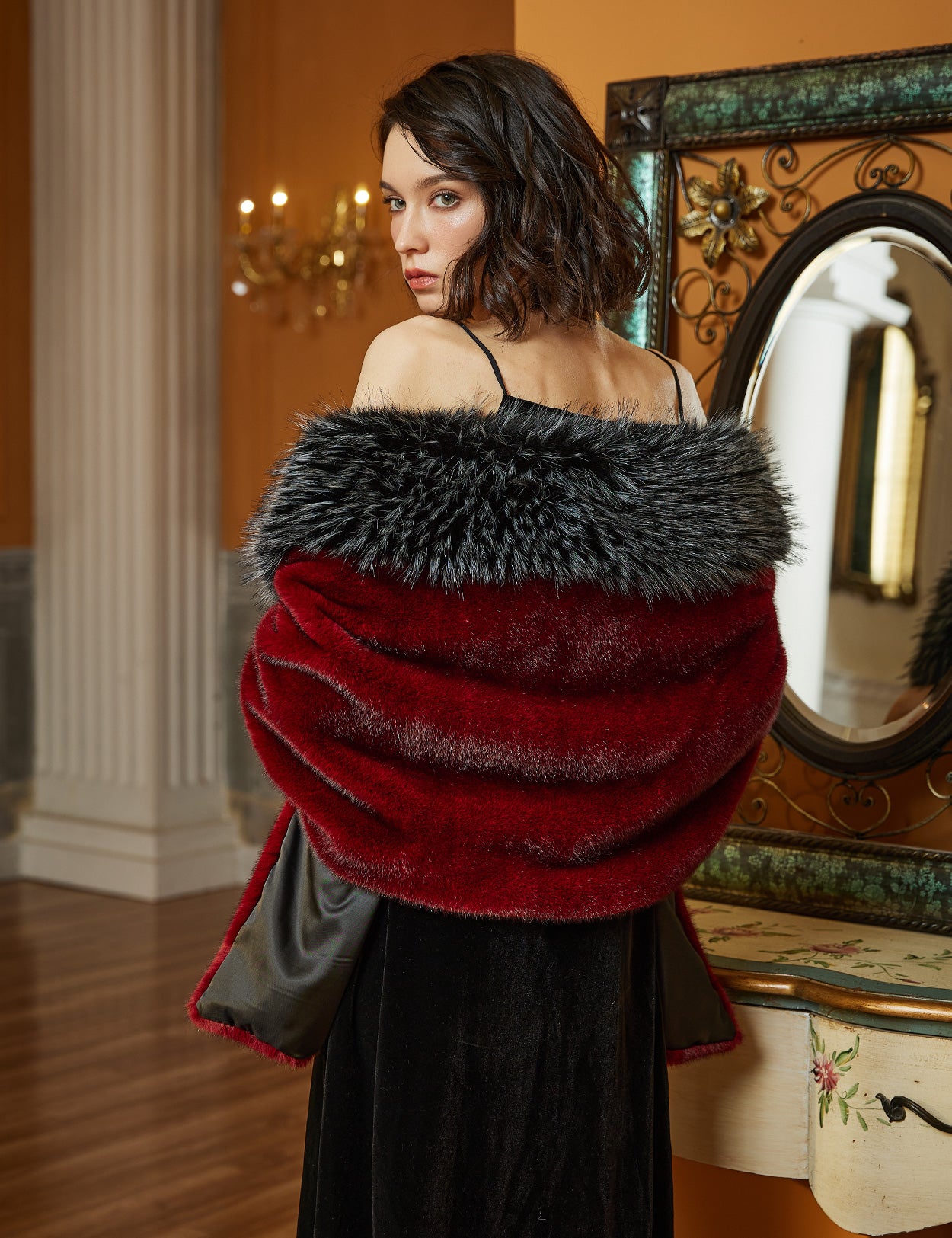 Estola de boda de lujo con ribete de piel sintética de visón y zorro