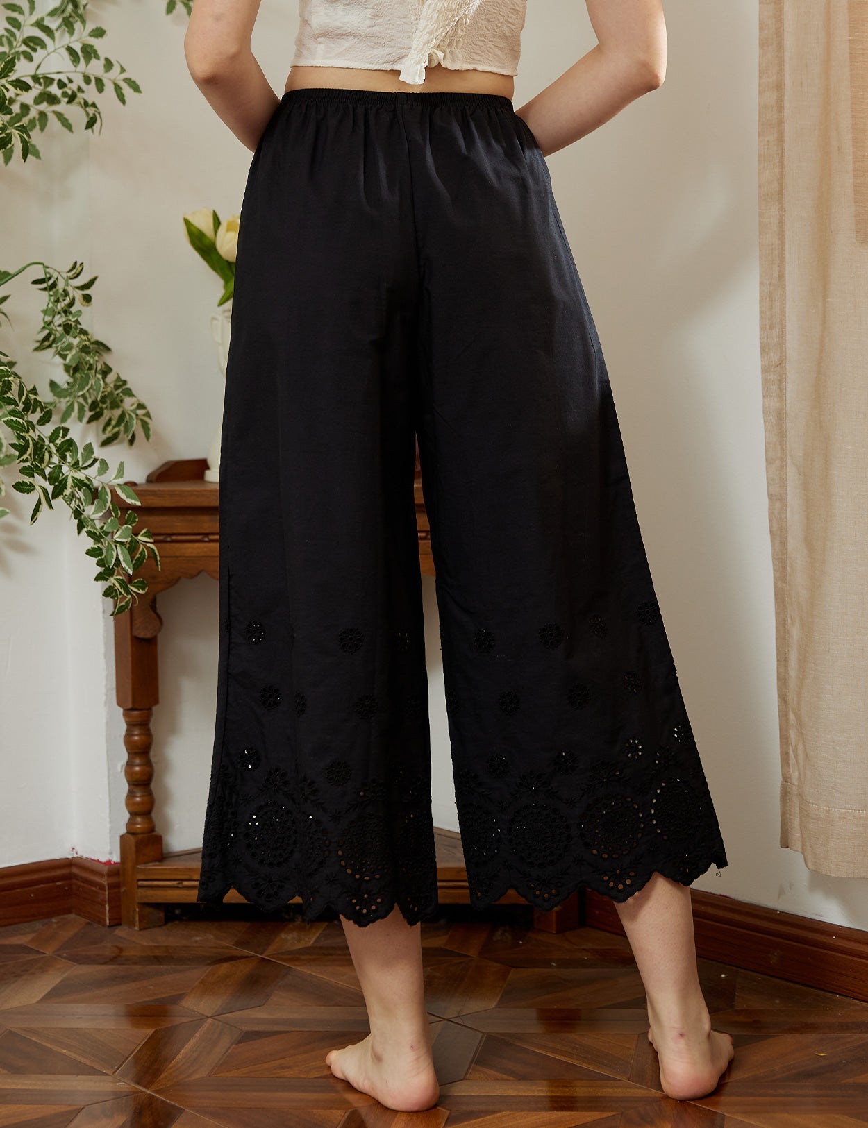 Vintage Cotton Cropped Sleep Shorts Pettipants with Lace Edge