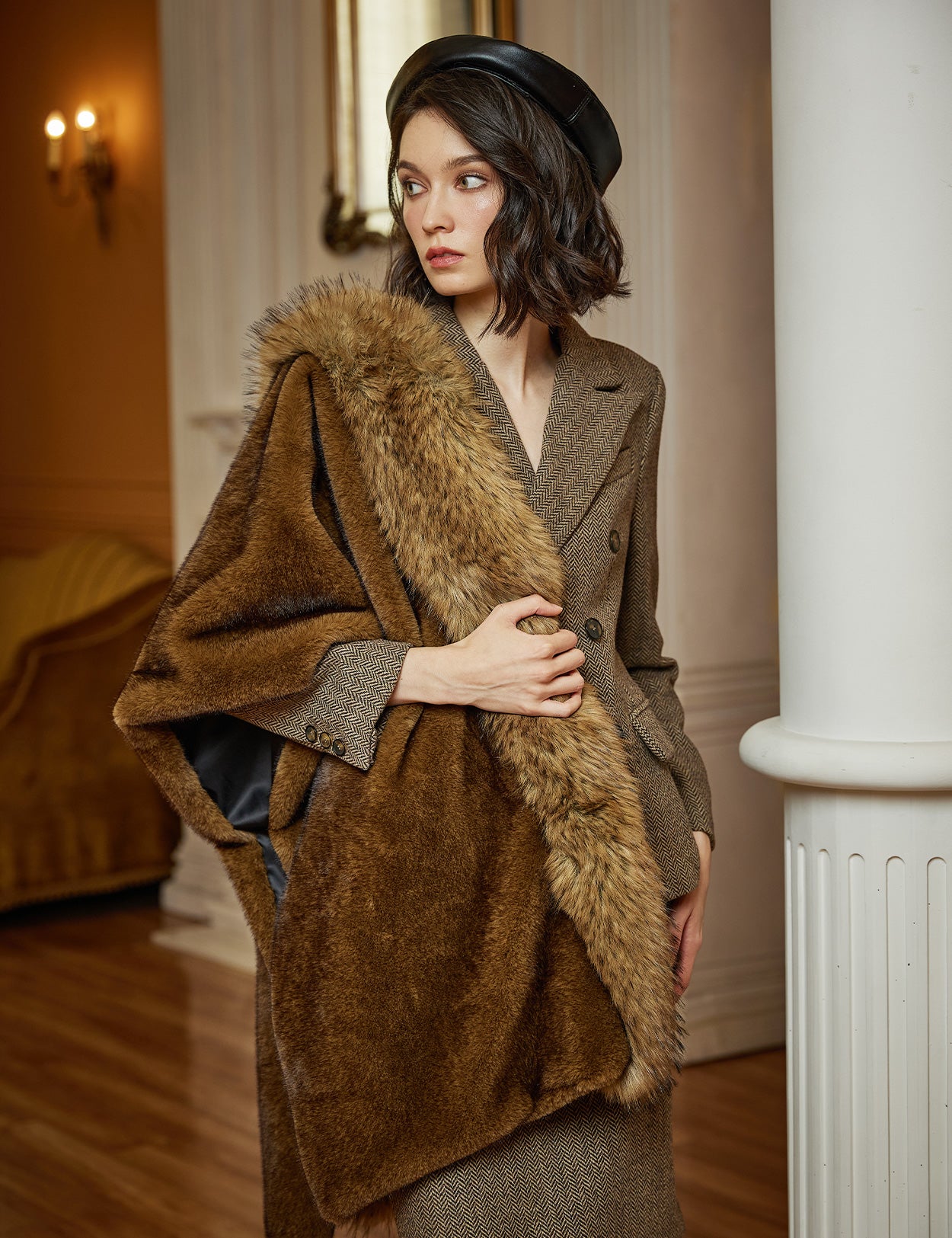 Estola de Casamento Luxuosa com Pêlo Artificial de Visom e Raposa