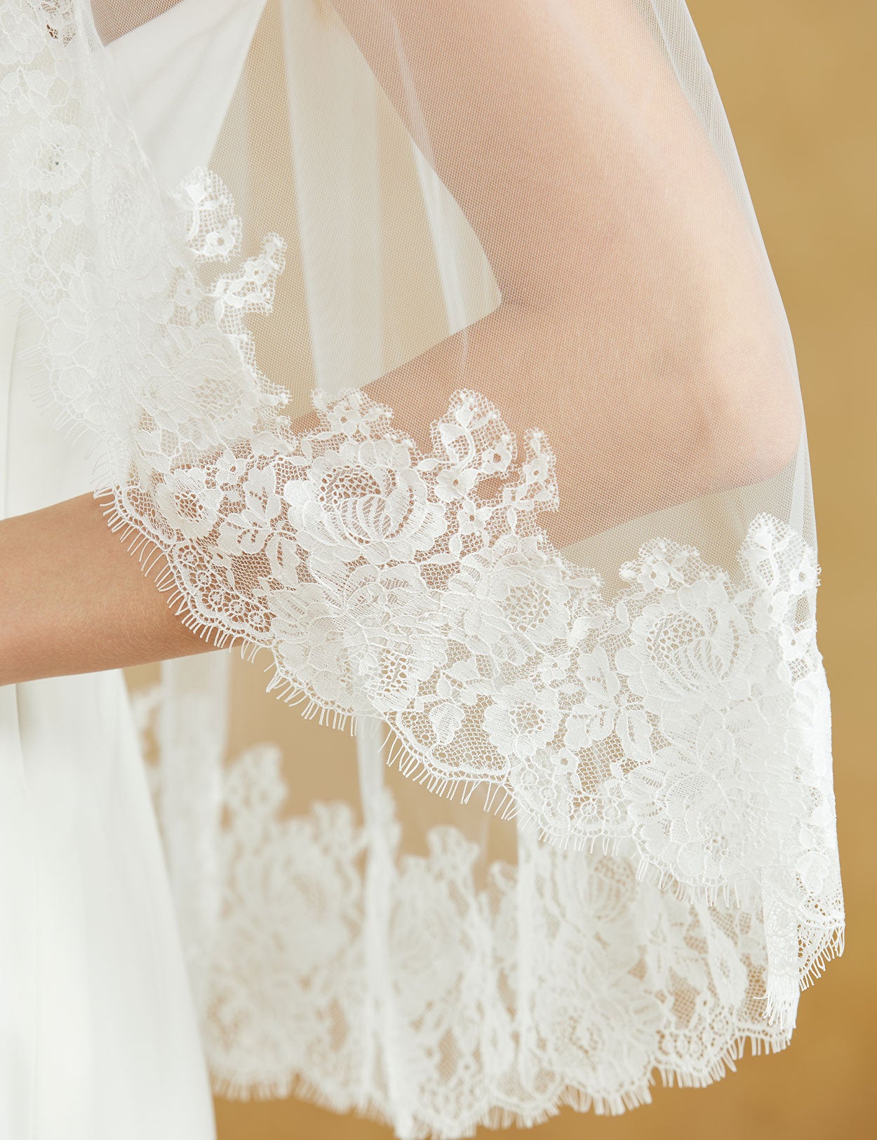 Fingertip Wedding Veil with Eyelash Lace Edge & Comb