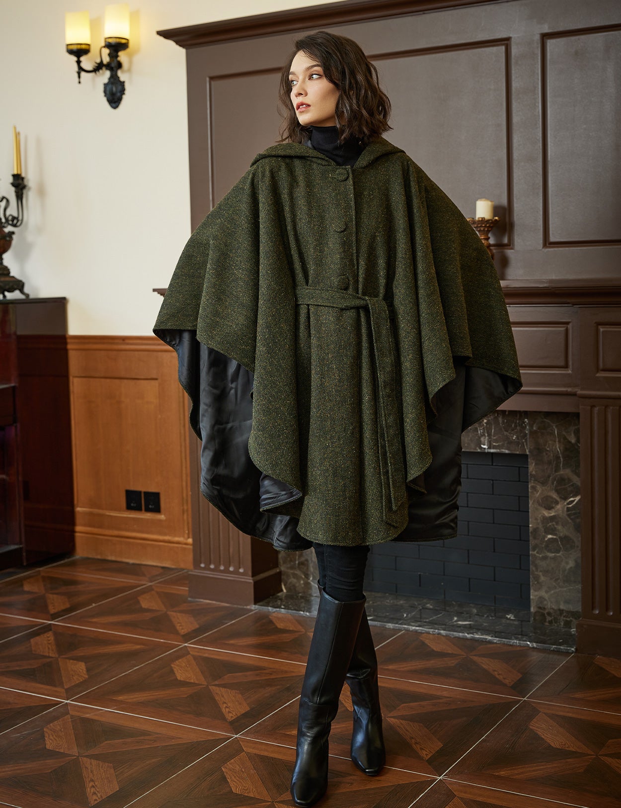 Cape à capuche en tweed pour femme avec ceinture et doublure en satin