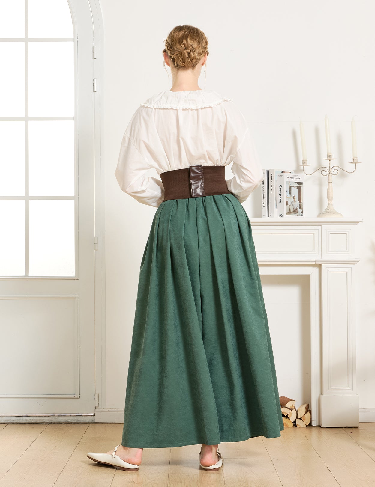 Falda estilo medieval con bolsillos y cintura elástica