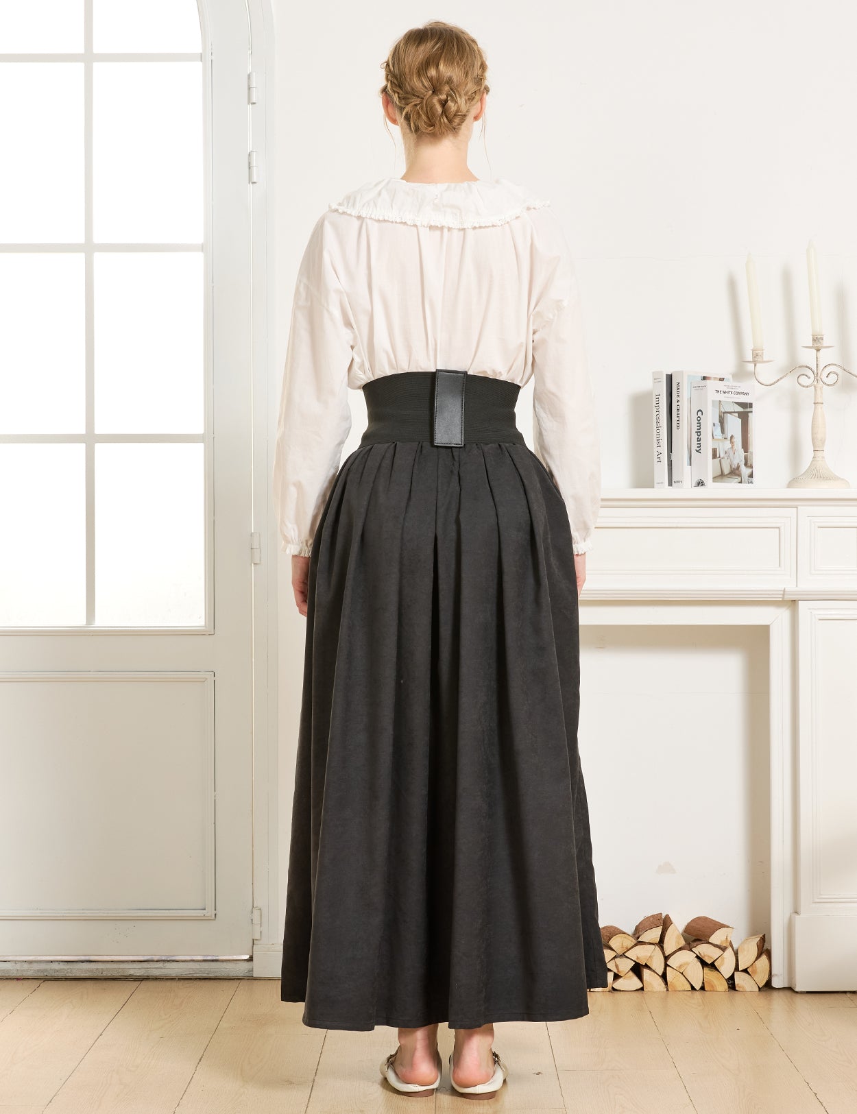 Falda estilo medieval con bolsillos y cintura elástica