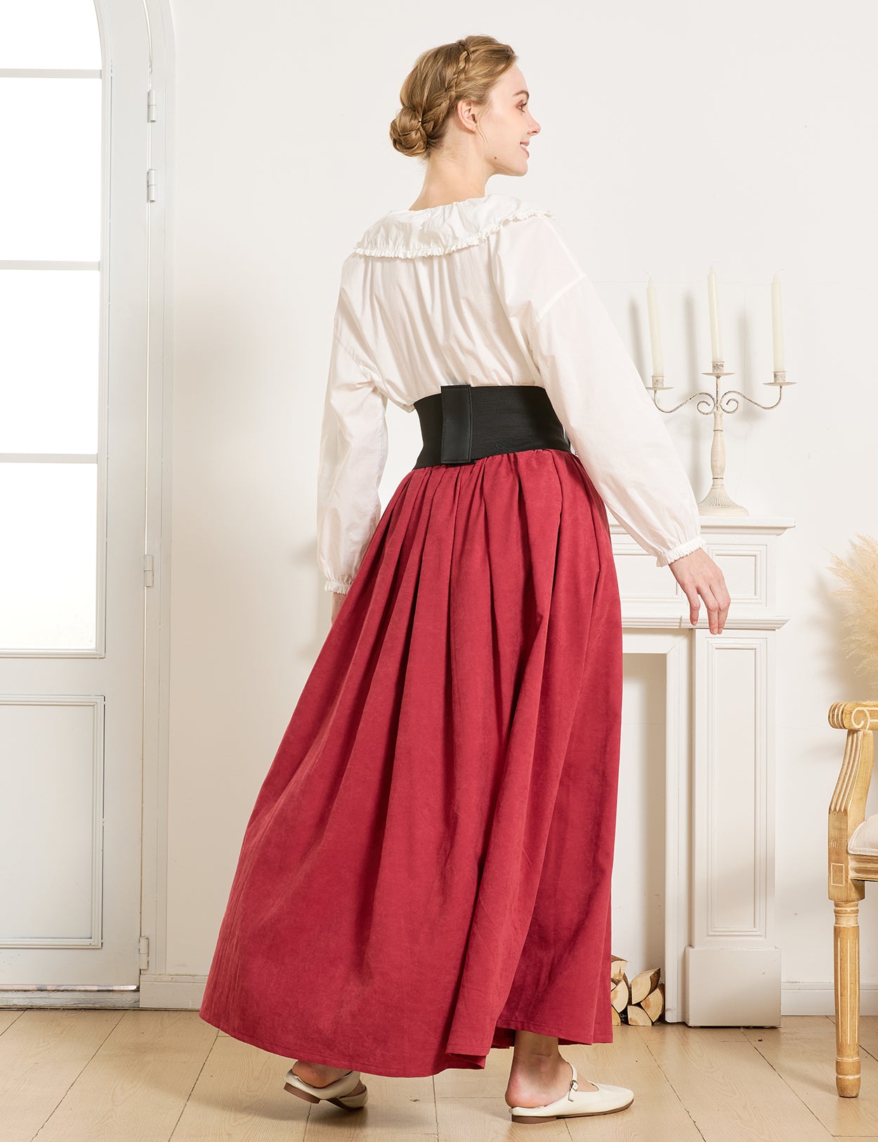 Falda estilo medieval con bolsillos y cintura elástica