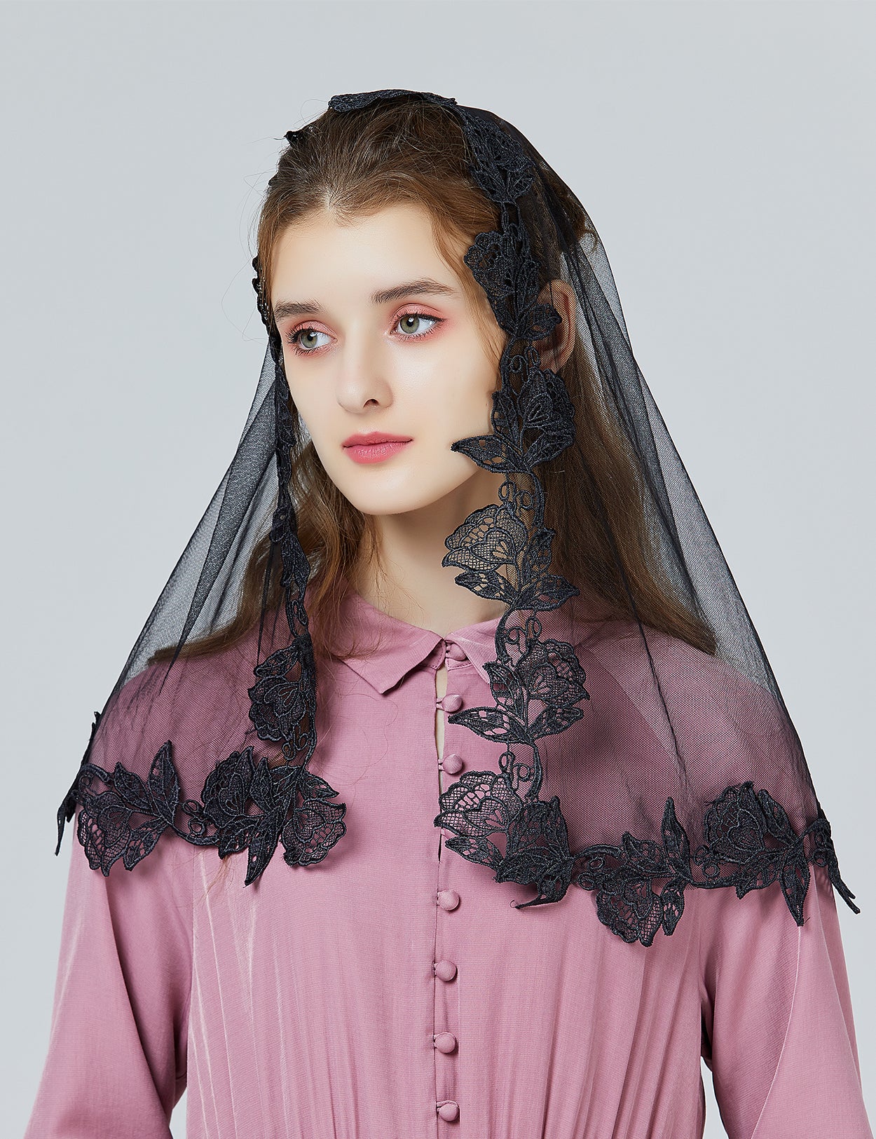 Spitzen-Mantilla-Schleier für die Kirche | Erstkommunion & Lateinische Messe