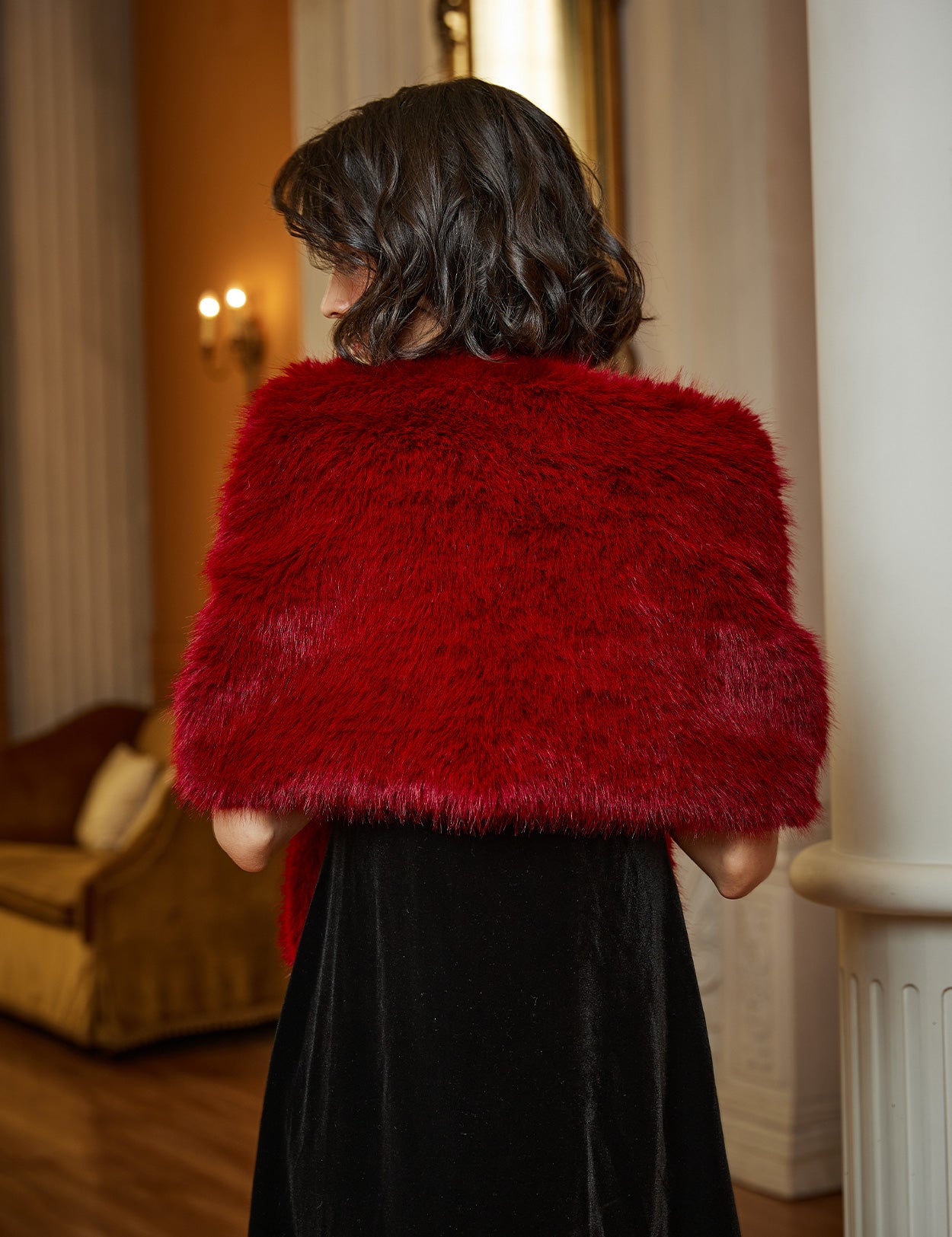 Elegant faux fur bridal shawl and wedding wrap for winter ceremonies