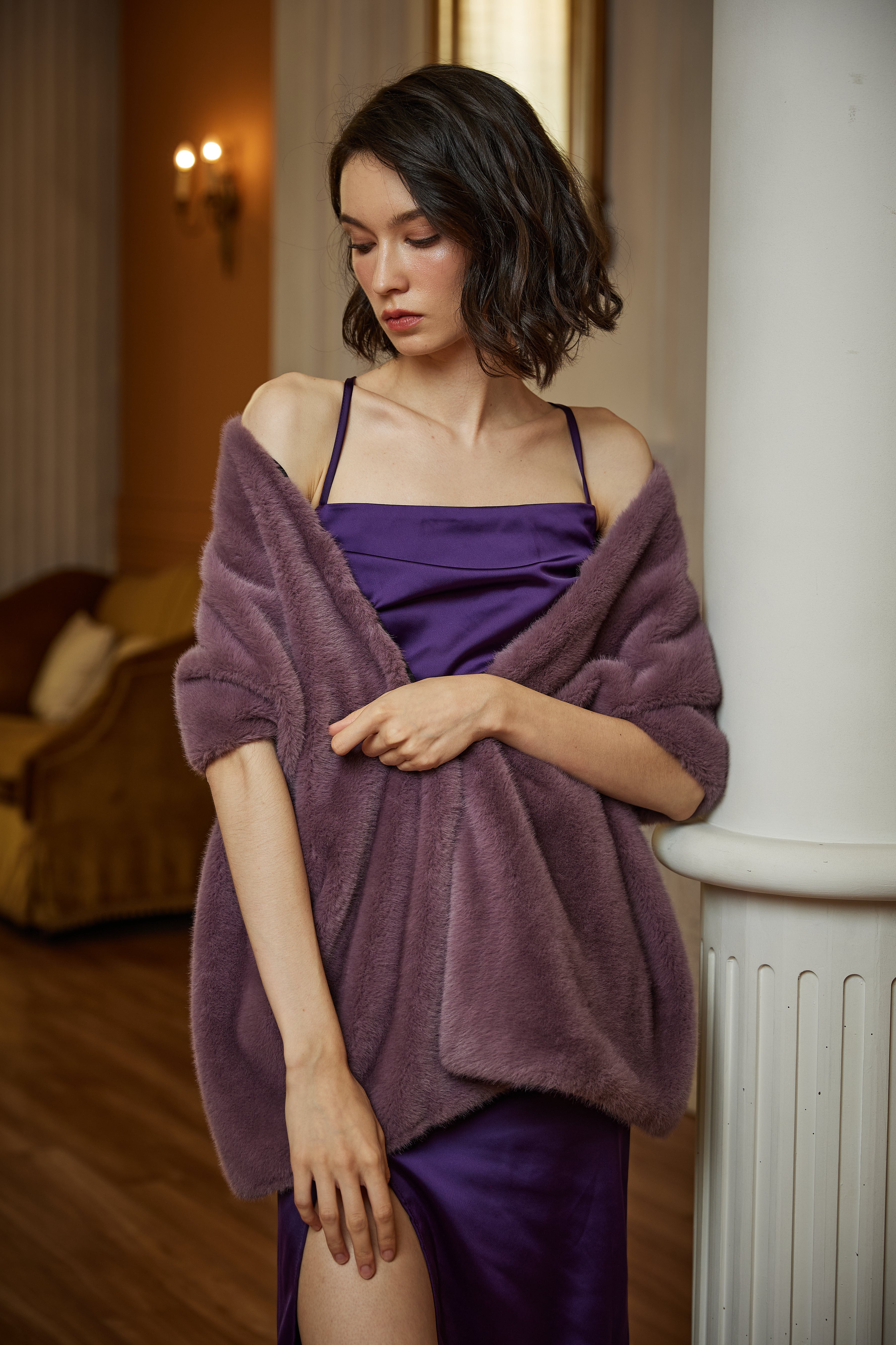Women's faux fur wedding shawl