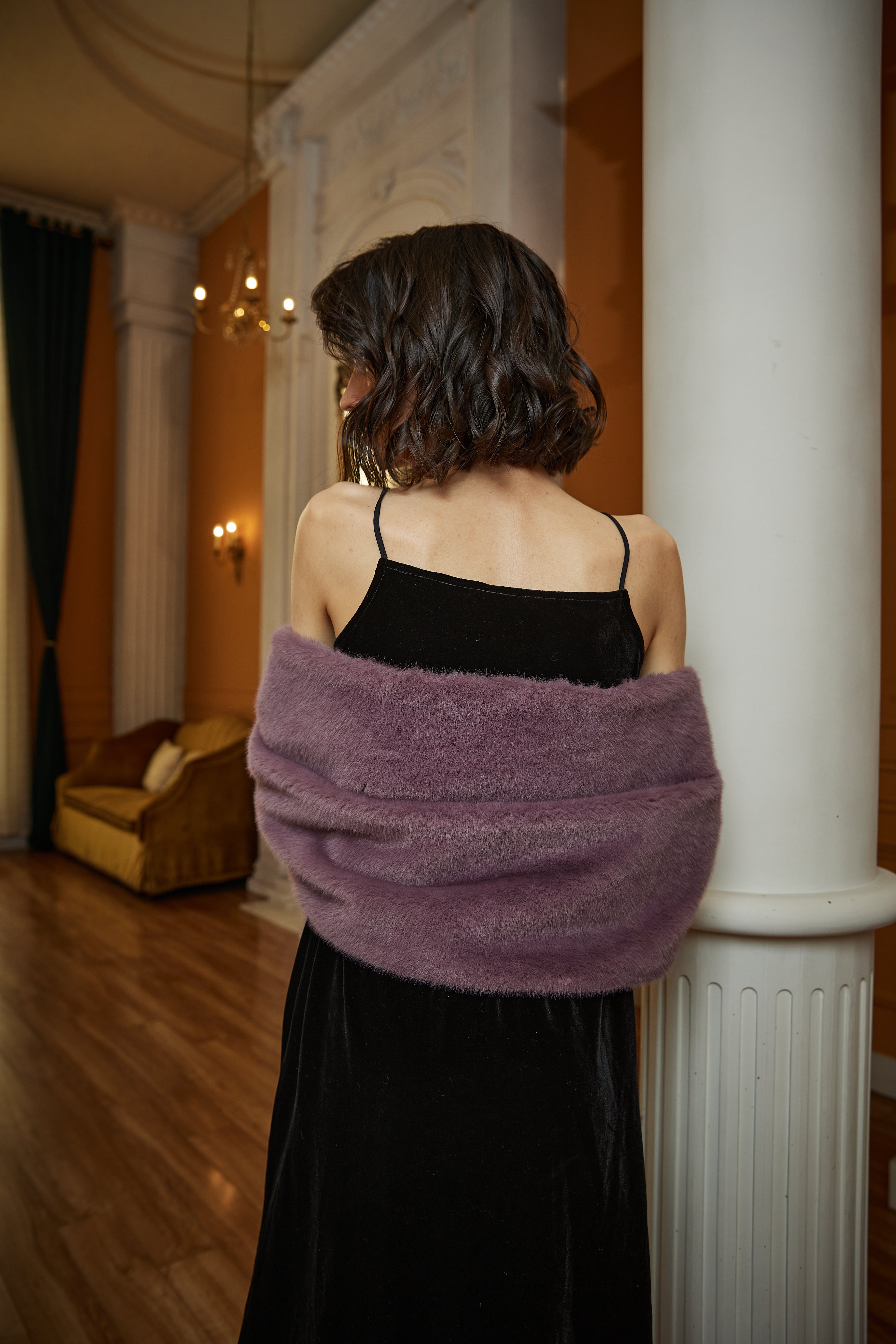 Women's faux fur wedding shawl