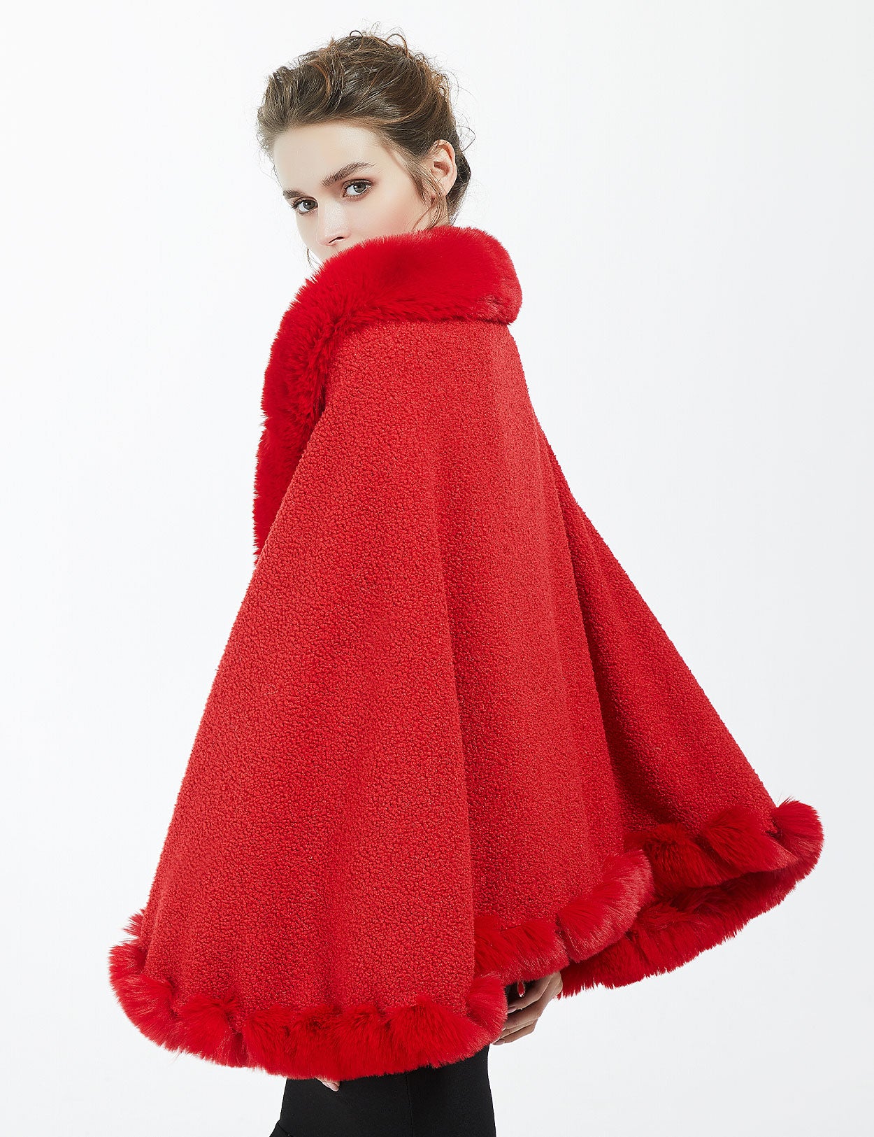 Elegant faux fur bridal shawl for winter weddings