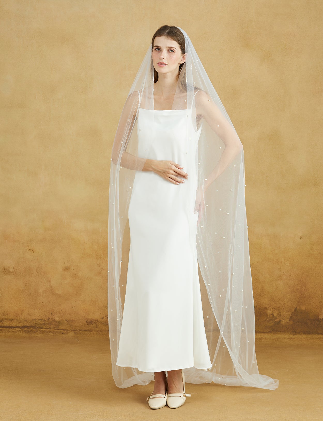 single layer pearl bridal veil with metal comb