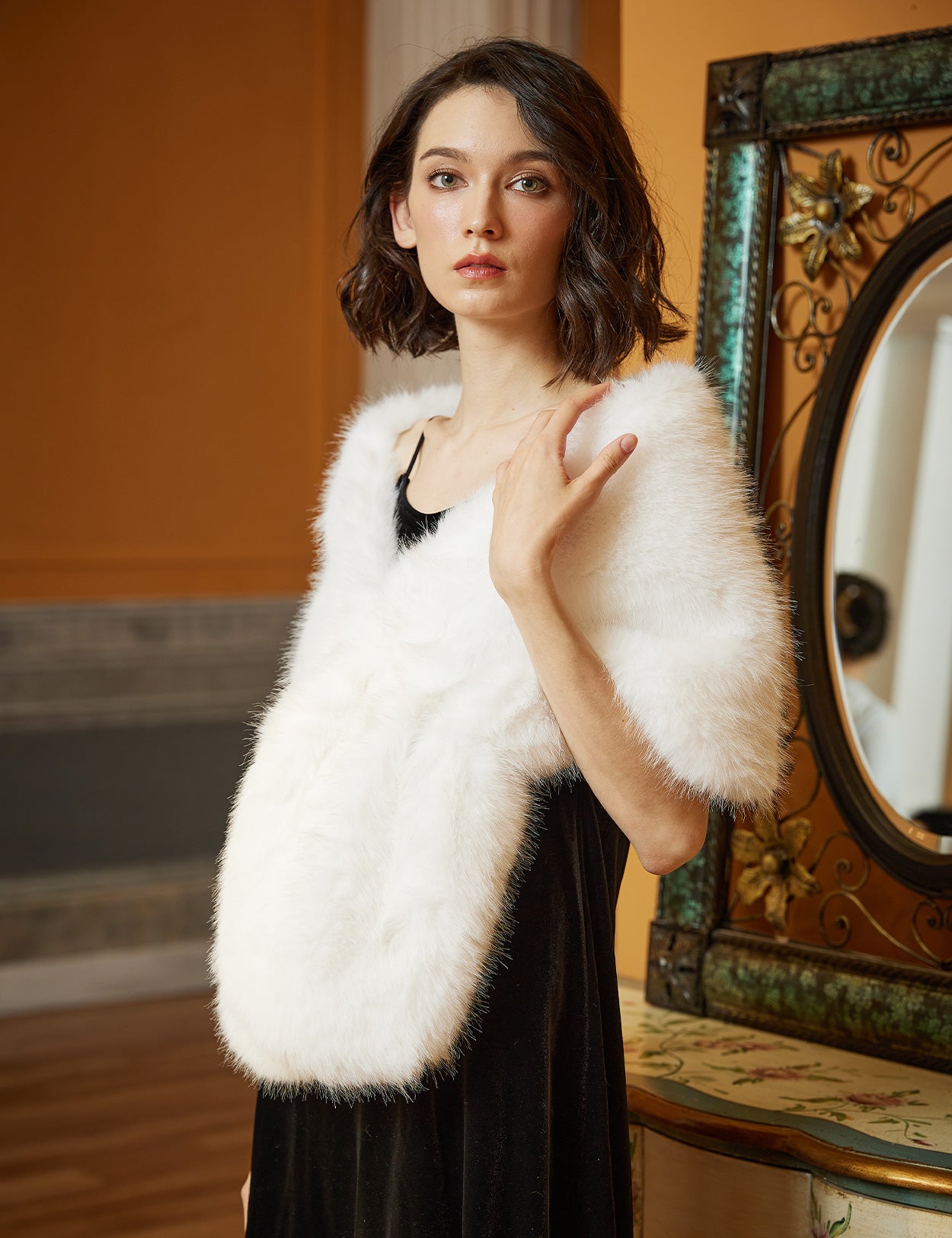 Elegant faux fur bridal shawl and wedding wrap for winter ceremonies