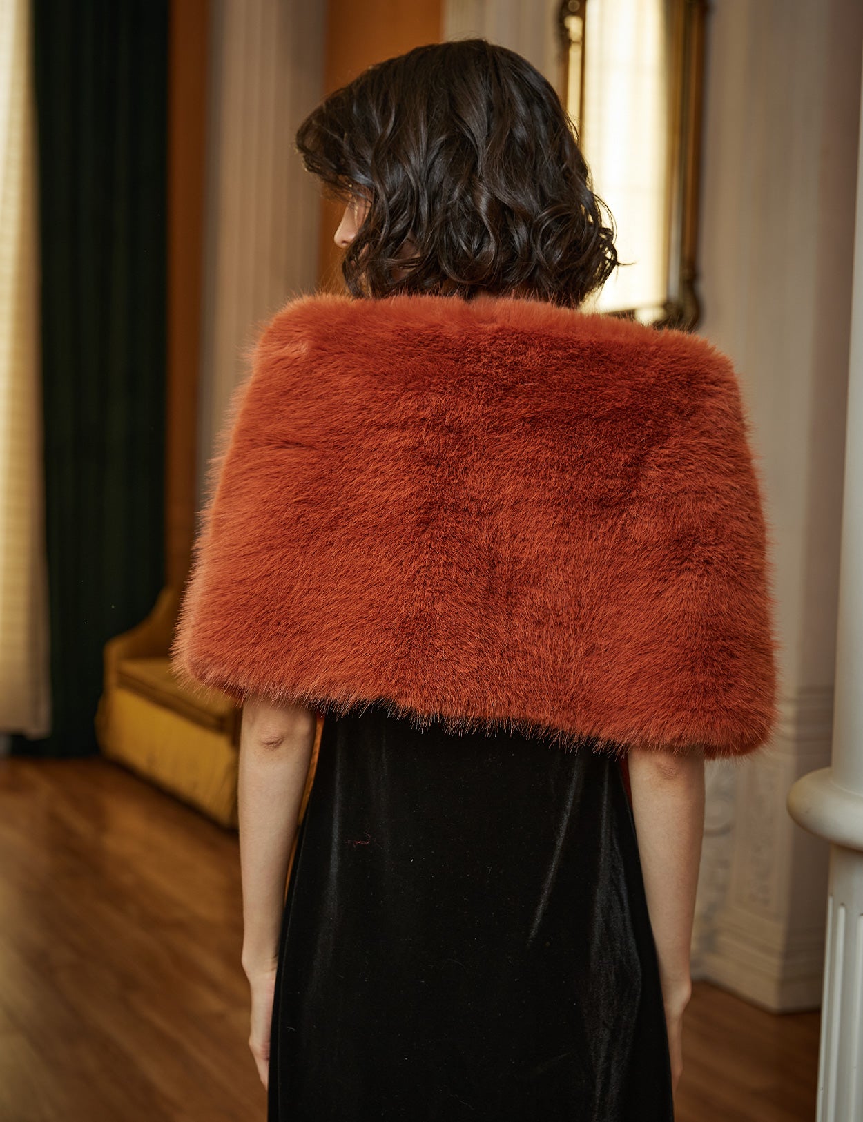 Elegant faux fur bridal shawl and wedding wrap for winter ceremonies