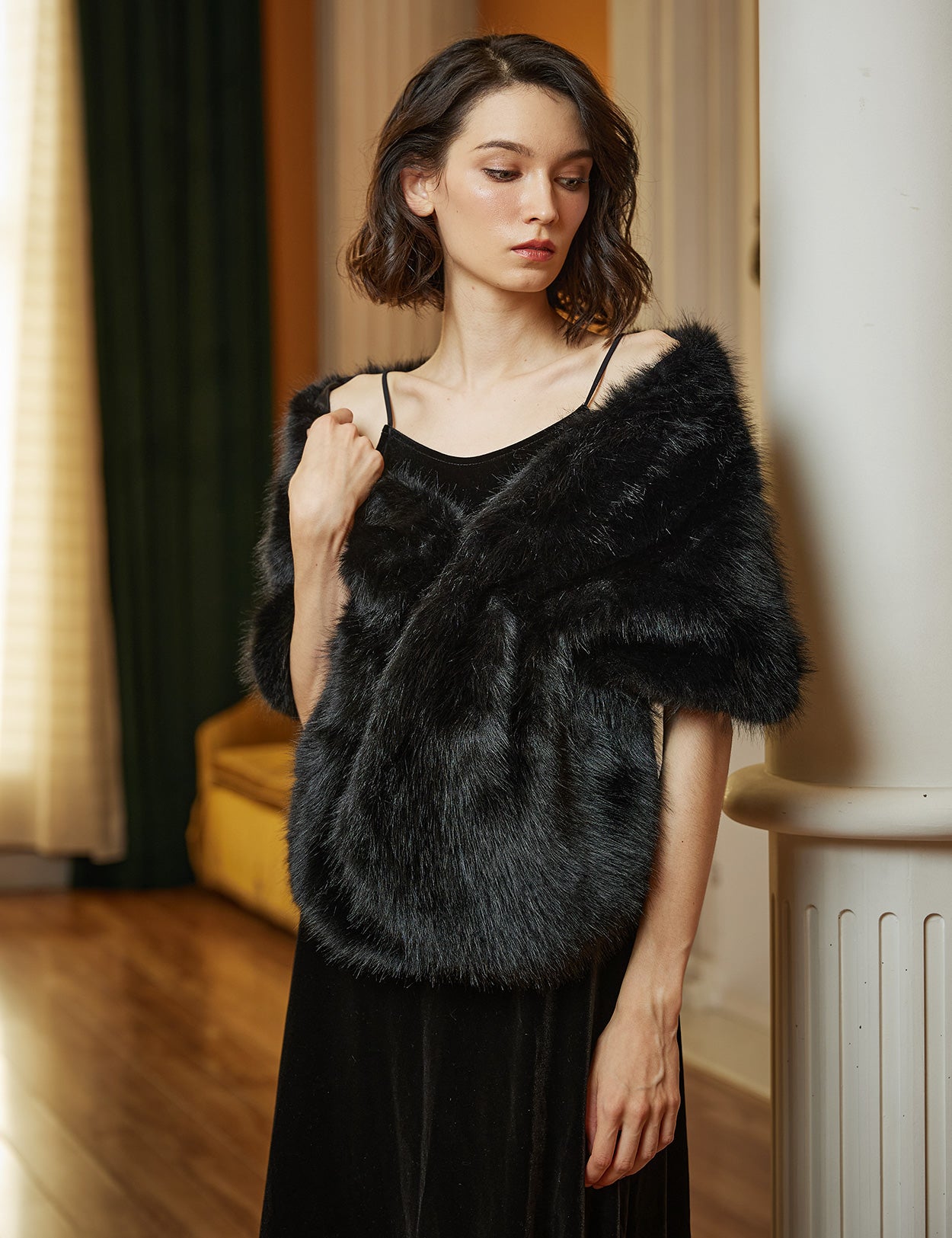 Winter Faux Fur Shawl: Elegant Bridal Wedding Wrap & Stole