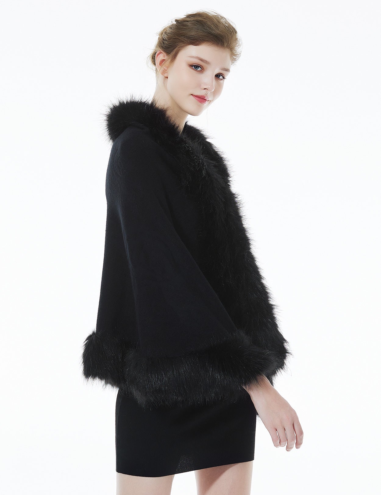 Luxurious Faux Fur Shawl for Winter Wedding Bridal Cape Elegant Wrap
