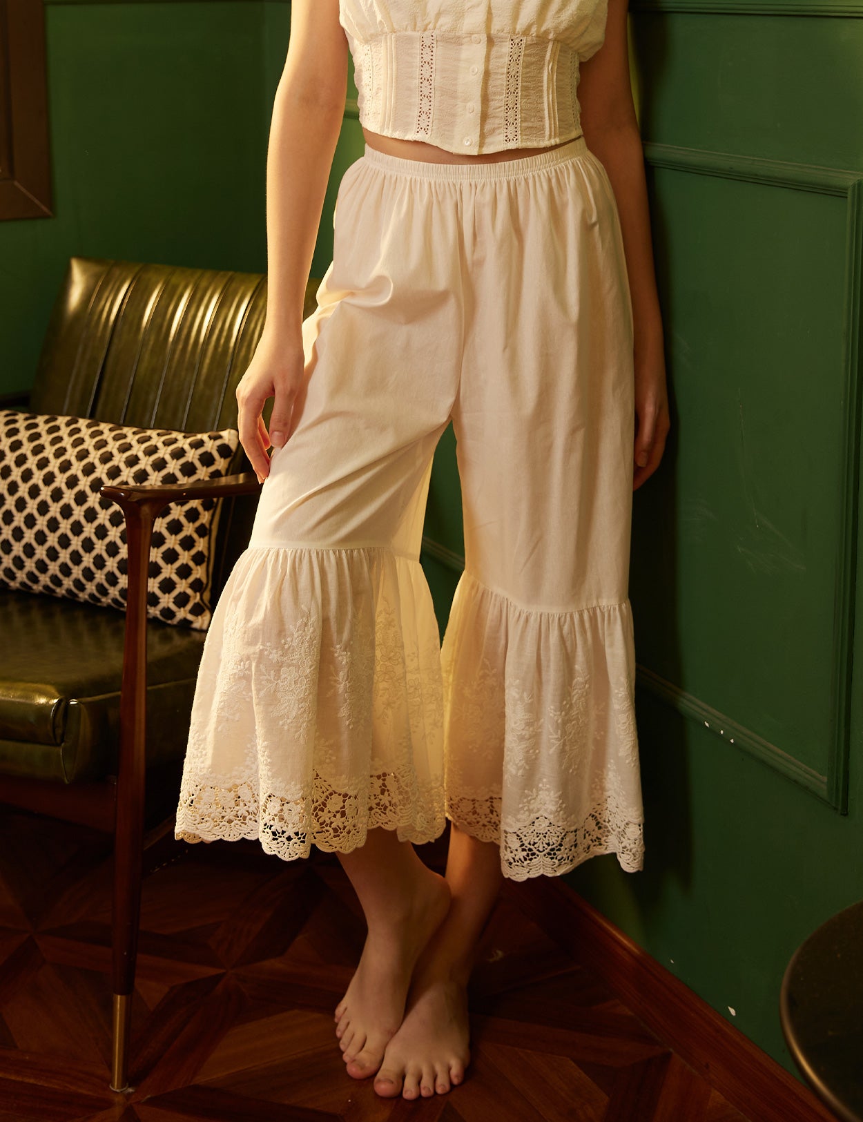 Vintage cotton lace pettipants for women with elastic waist and decorative lace hem
