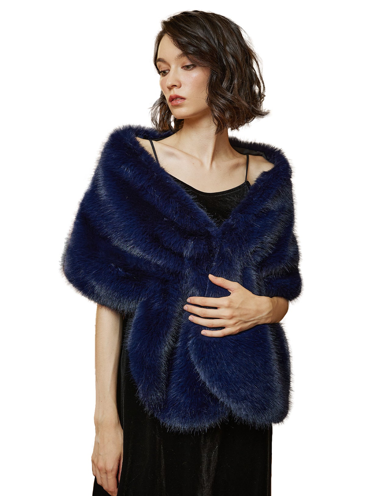 Elegant faux fur bridal shawl and wedding wrap for winter ceremonies