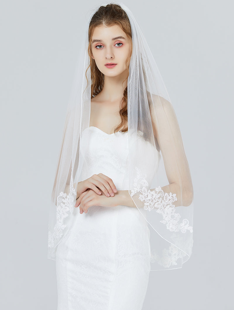Wedding Bridal Veil with Comb 1 Tier Pencil Lace Applique Edge Fingertip Length 40"-V81